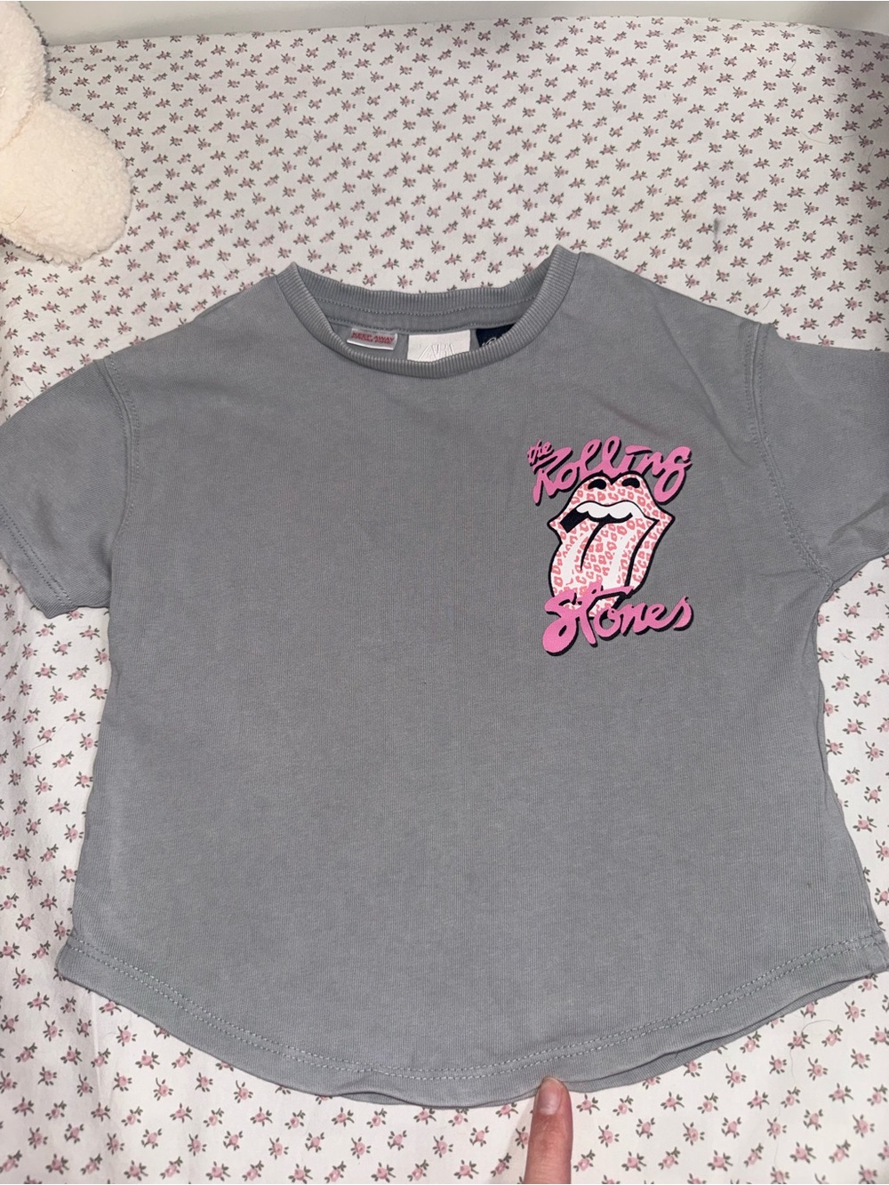 the Rolling Stones Kids Short Sleeve Gray Tee with Pink Logo